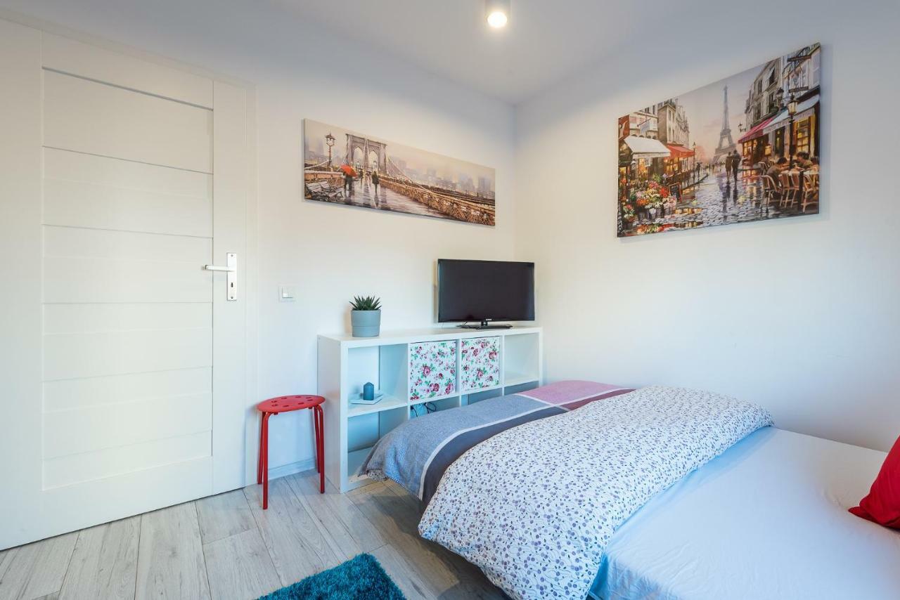 Apartamenty 1 Maja 94 Κατοβίτσε Εξωτερικό φωτογραφία